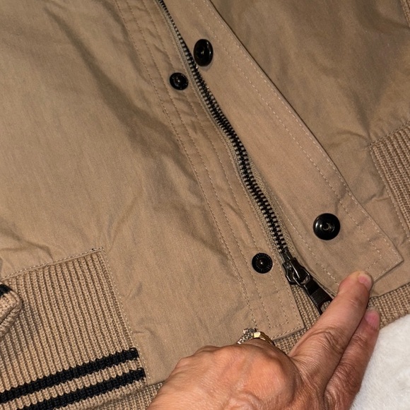 BNWOT Men's Tan Sweater Jacket by Banana Republic.. No Longer Sold in Stores - Picture 5 of 12